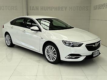 63,000 Km, Sedan, 1998 cc, Petrol engine, 9 Speed Automatic