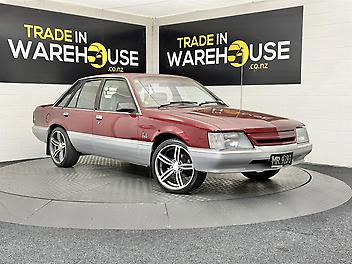 189,004 Km, Sedan, 3310 cc, Petrol engine, Automatic