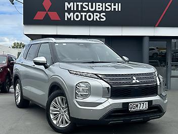 88,174 Km, RV/SUV, 2488135 cc, Petrol engine, Automatic