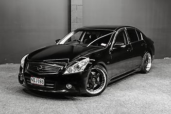 136,000 Km, Sedan, 3690 cc, Petrol engine, Tiptronic