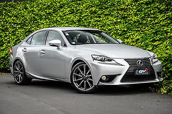 129,916 Km, Sedan, 2500 cc, Hybrid engine, Automatic