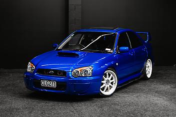 177,000 Km, Sedan, 1994 cc, Petrol engine, Manual