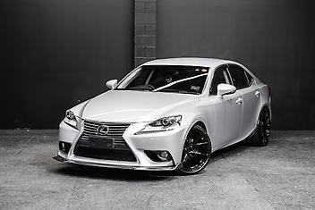 41,887 Km, Sedan, 2493 cc, Hybrid engine, Automatic
