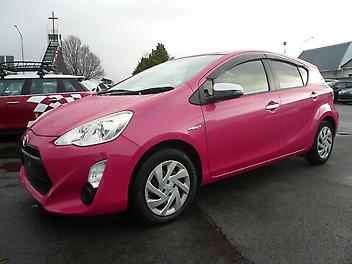 74,000 Km, Hatchback, 1500 cc, Hybrid (Electricity) engine, automatic