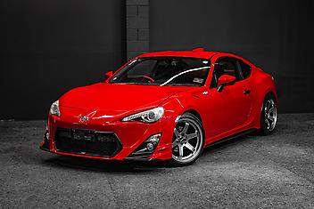 85,000 Km, Coupe, 1998 cc, Petrol engine, Tiptronic