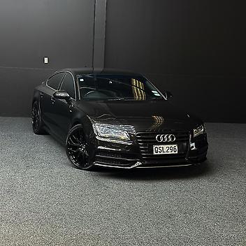 135,000 Km, Sedan, 2967 cc, Diesel engine, Automatic