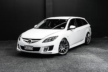 33,000 Km, Station Wagon, 2488 cc, Petrol engine, Automatic