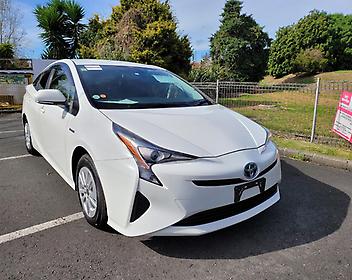 135,283 Km, Hatchback, 1797 cc, Hybrid (Hybrid) engine, Auto