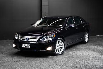 123,000 Km, Sedan, 4968 cc, Hybrid engine, Automatic