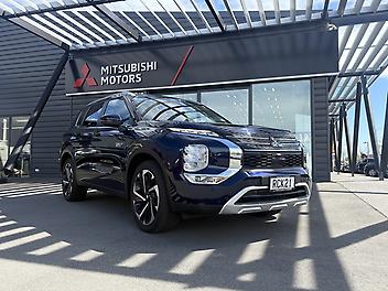 20 Km, RV/SUV, 236098 cc, Plugin Petrol Hybrid engine, automatic