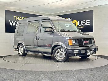86,500 Km, Van, 4300 cc, Petrol engine, Automatic