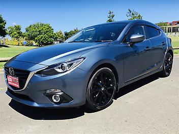 43,852 Km, Hatchback, 2000 cc, Petrol engine, Automatic