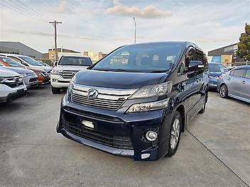 57,464 Km, Van, 2500 cc, Hybrid engine, Automatic