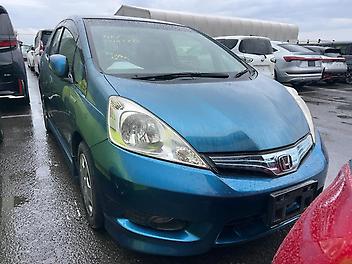 81,000 Km, Station Wagon, 1300 cc, Hybrid (Petrol) engine, automatic