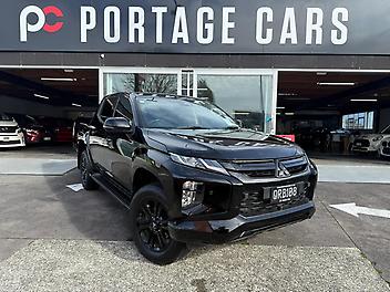 20,250 Km, Ute, 2442 cc, Diesel engine, Automatic