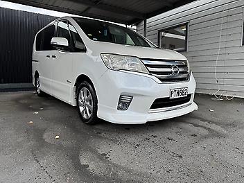152,437 Km, Station Wagon, 1997 cc, Petrol engine, Automatic