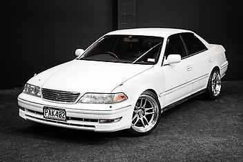 110,000 Km, Sedan, 2490 cc, Petrol engine, Automatic