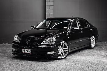 91,000 Km, Sedan, 4290 cc, Petrol engine, Tiptronic