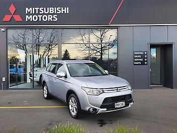 140,434 Km, RV/SUV, 2360126 cc, Petrol engine, CVT