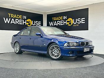 103,500 Km, Sedan, 4941 cc, Petrol engine, Manual