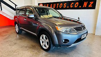 184,201 Km, RV-SUV, 2350 cc, Petrol engine, Automatic