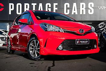 48,913 Km, Hatchback, 1329 cc, Petrol engine, Automatic