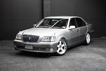 74,000 Km, Sedan, 3960 cc, Petrol engine, Automatic