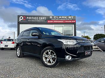 85,250 Km, Hatchback, 2400 cc, Petrol engine, Automatic