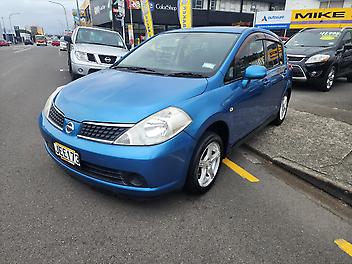 143,695 Km, Hatchback, 1490 cc, Petrol engine, Automatic