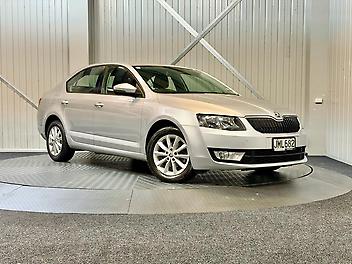 202,000 Km, Sedan, 1600 cc, Diesel engine, Automatic