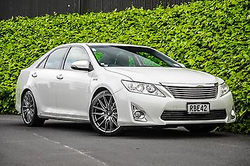 63,861 Km, Sedan, 2500 cc, Hybrid engine, Auto