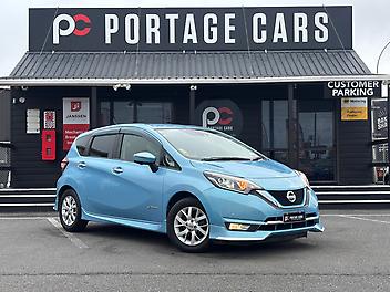 70,620 Km, Hatchback, 1198 cc, Hybrid engine, Automatic