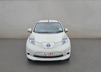 100,559 Km, Hatchback, 1 cc, Electric engine, Automatic