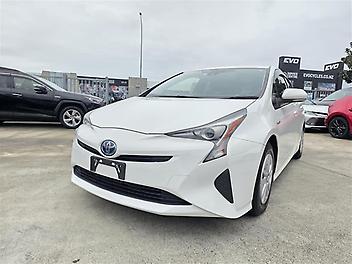 117,092 Km, Hatchback, 1800 cc, Hybrid engine, Automatic