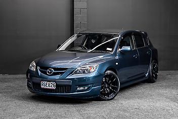 146,000 Km, Hatchback, 2260 cc, Petrol engine, Manual
