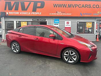 124,609 Km, Hatchback, 1797 cc, Hybrid (Electricity) engine, CVT