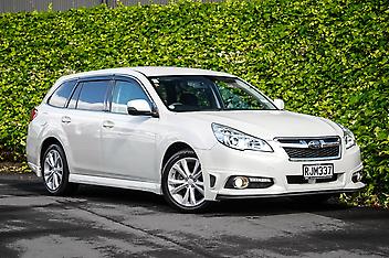 107,144 Km, Station Wagon, 2500 cc, Petrol engine, Automatic