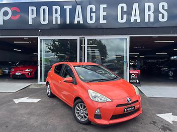 98,408 Km, Hatchback, 1496 cc, Hybrid engine, Automatic
