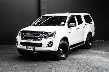 220,000 Km, Ute, 2999 cc, Diesel engine, Manual