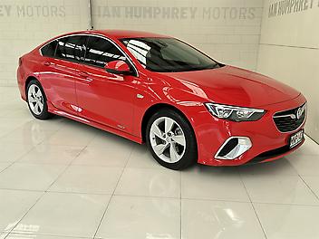 41,000 Km, Sedan, 3564 cc, Petrol engine, 9 Speed Automatic