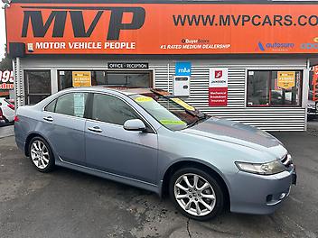 295,623 Km, Sedan, 2354 cc, Petrol engine, Automatic