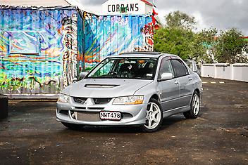110,000 Km, Sedan, 1990 cc, Petrol engine, Manual