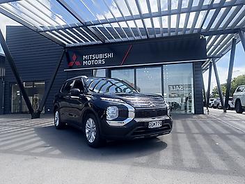 92,000 Km, RV/SUV, 2488135 cc, Petrol engine, CVT