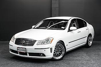 126,000 Km, Sedan, 3498 cc, Petrol engine, Tiptronic