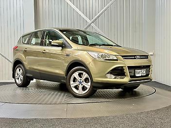 222,900 Km, SUV / 4x4, 1600 cc, Petrol engine, Automatic