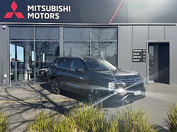 300 Km, RV/SUV, 2360220 cc, Plugin Petrol Hybrid engine, automatic