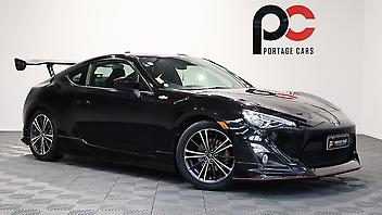 108,070 Km, Coupe, 2000 cc, Petrol engine, Automatic