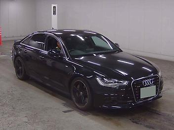 82,000 Km, Sedan, 3000 cc, Petrol engine, Automatic