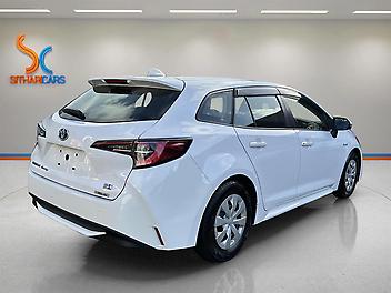 79,486 Km, Station Wagon, 1800 cc, Hybrid engine, Auto