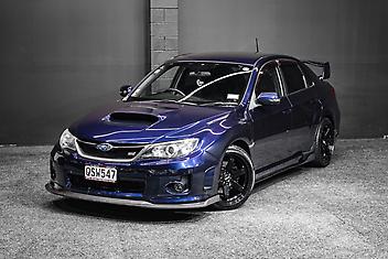 122,000 Km, Sedan, 2457 cc, Petrol engine, Tiptronic